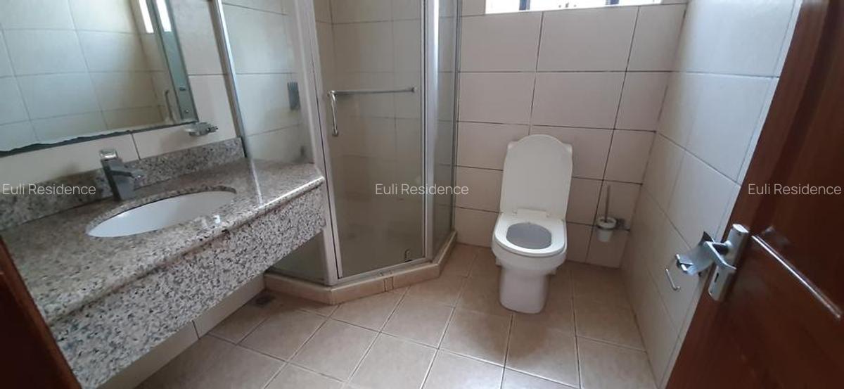 4 Bed Townhouse with En Suite at Chalbi Drive - 8