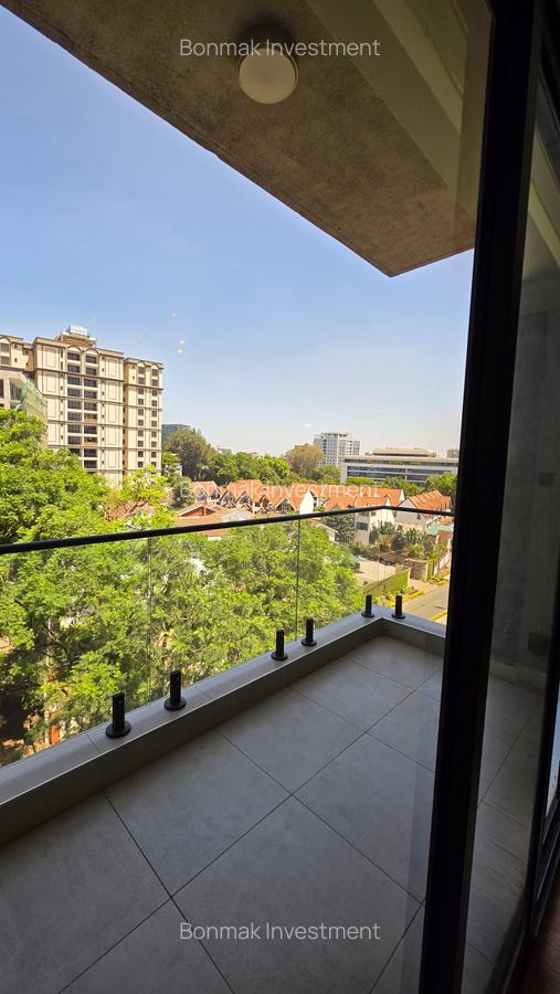 3 Bed Apartment with En Suite at Brookside Drive. - 2