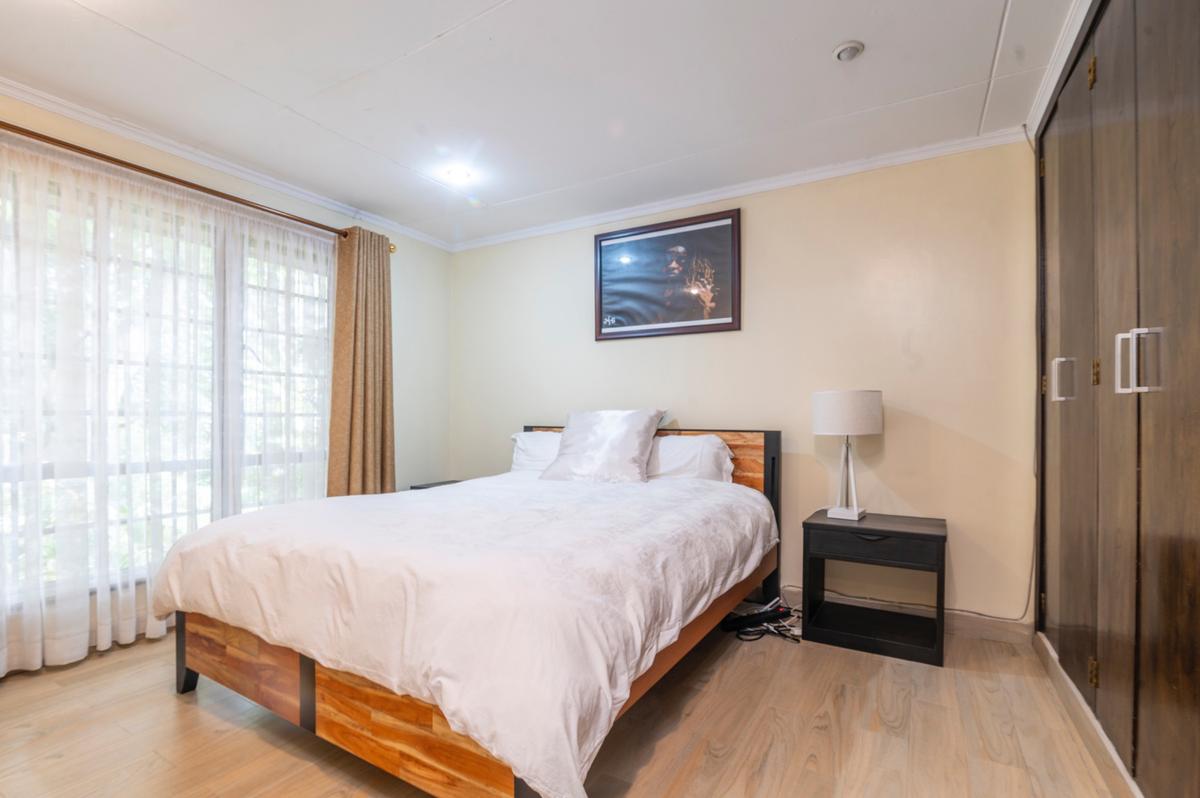 4 Bed House with En Suite in Runda - 13