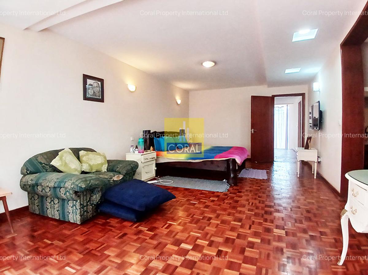 4 Bed Townhouse in Kitisuru - 13