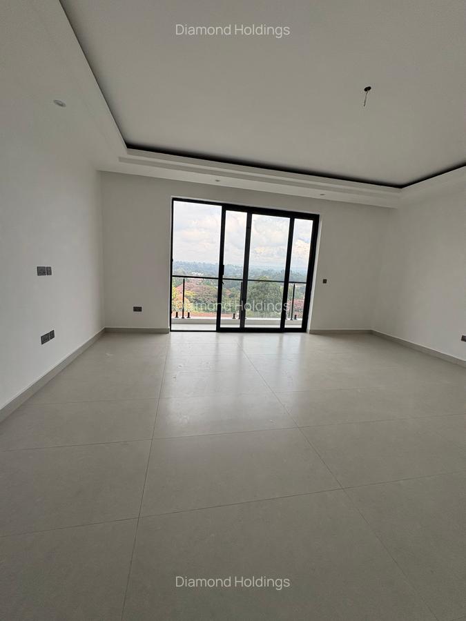 2 Bed Apartment with En Suite in Brookside - 14