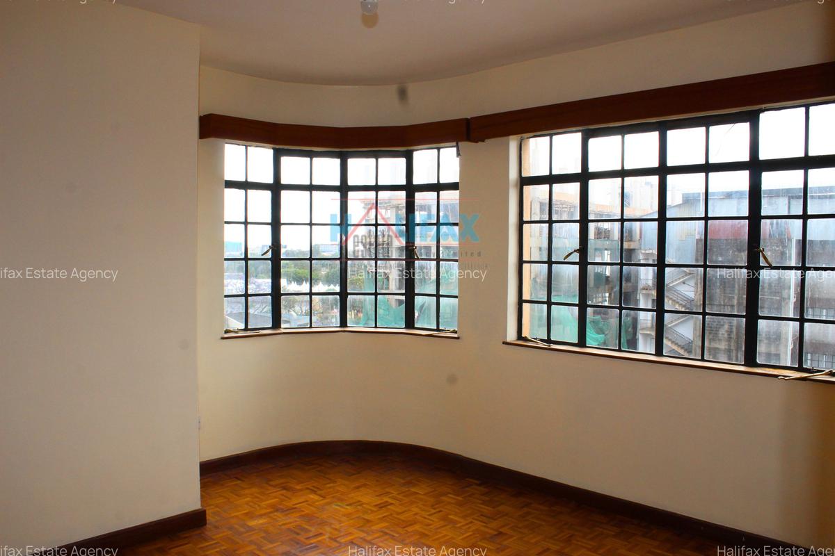 3 Bed Apartment with Borehole at Mogotio Rd - 3