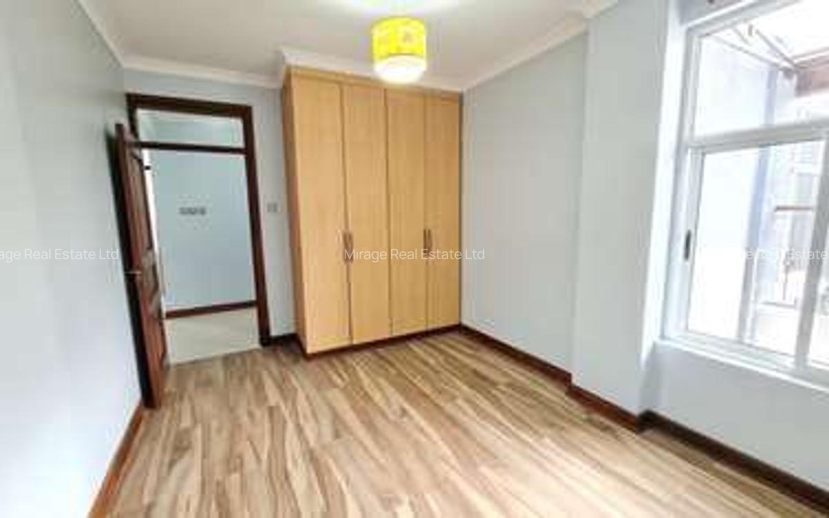 3 Bed Apartment with Gym in Garden Estate - 13