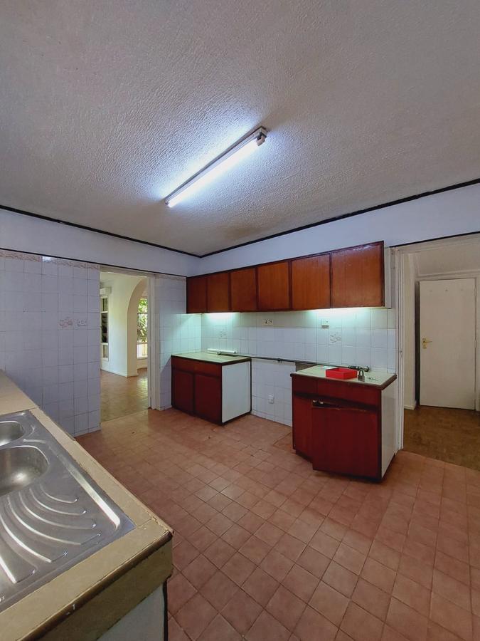 4 Bed Townhouse with Staff Quarters in Kileleshwa - 10