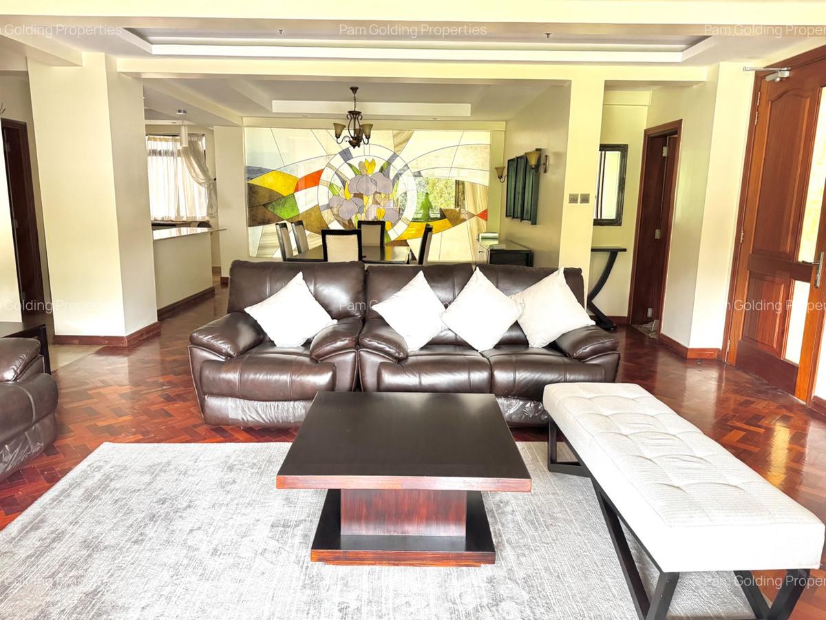 3 Bed Apartment with En Suite in Riverside - 2