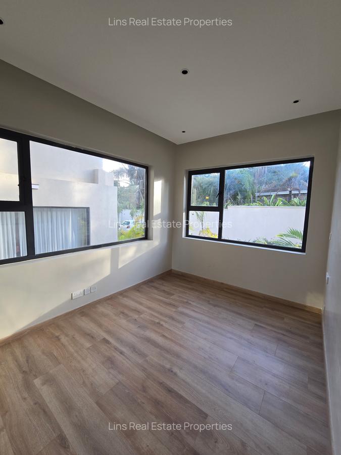 5 Bed Townhouse with En Suite in Lavington - 8