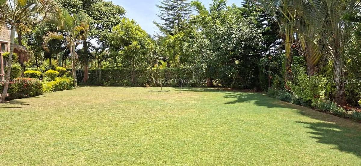 5 Bed Villa with En Suite in Runda - 12