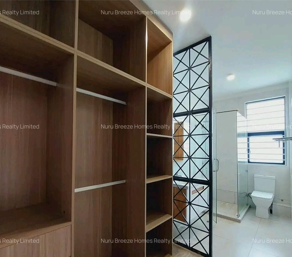 4 Bed Townhouse with En Suite in Runda - 17