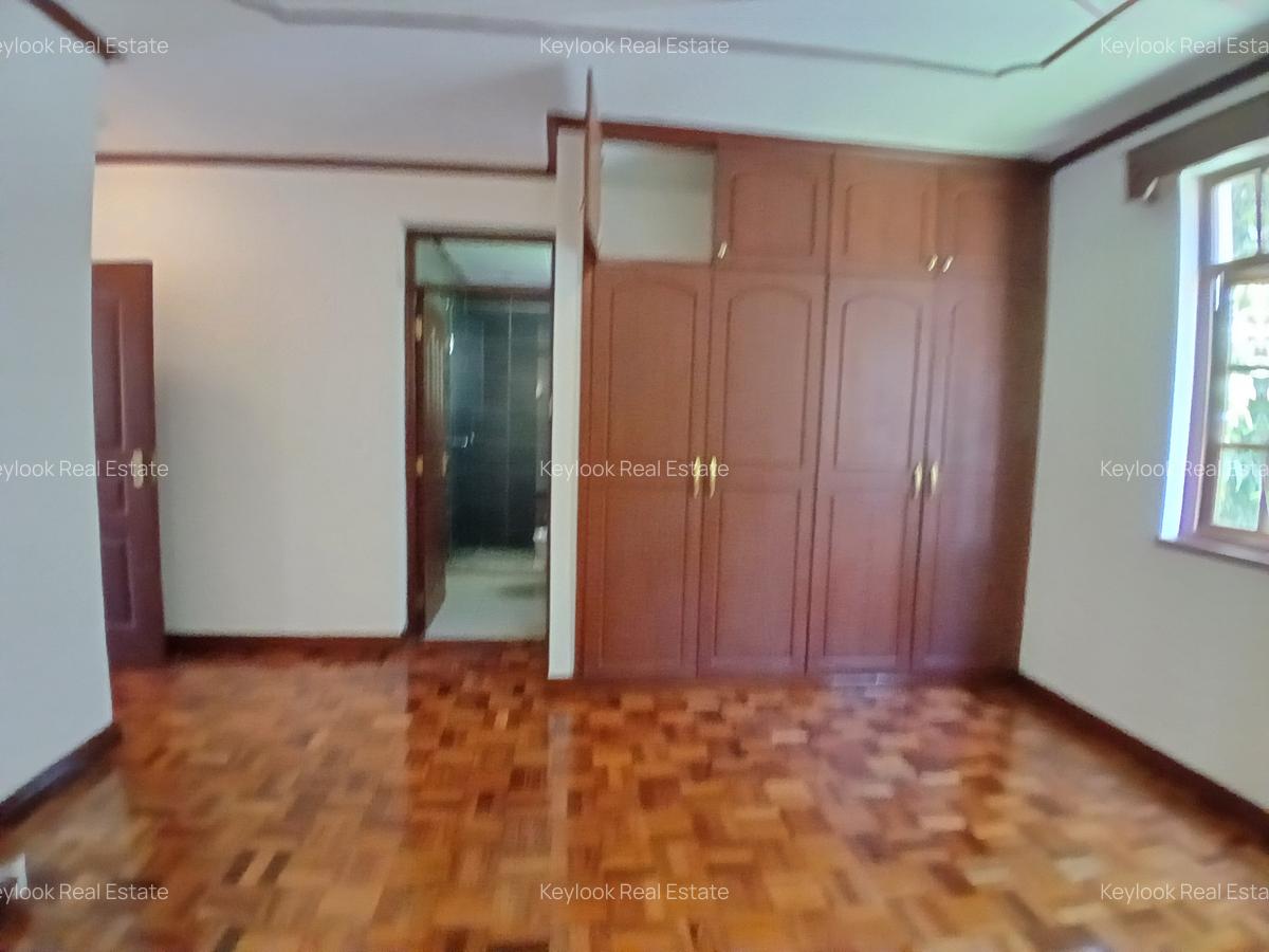 4 Bed Townhouse with En Suite at Lavington Green - 5