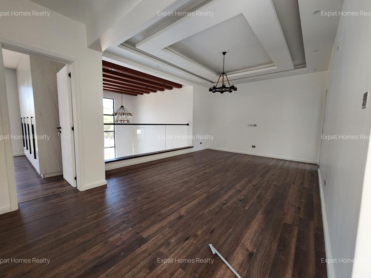 5 Bed Villa with En Suite in Lavington - 10