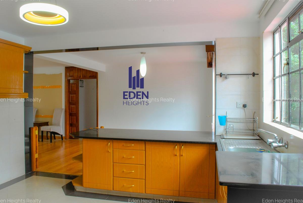 3 Bed Apartment with En Suite in Valley Arcade - 6