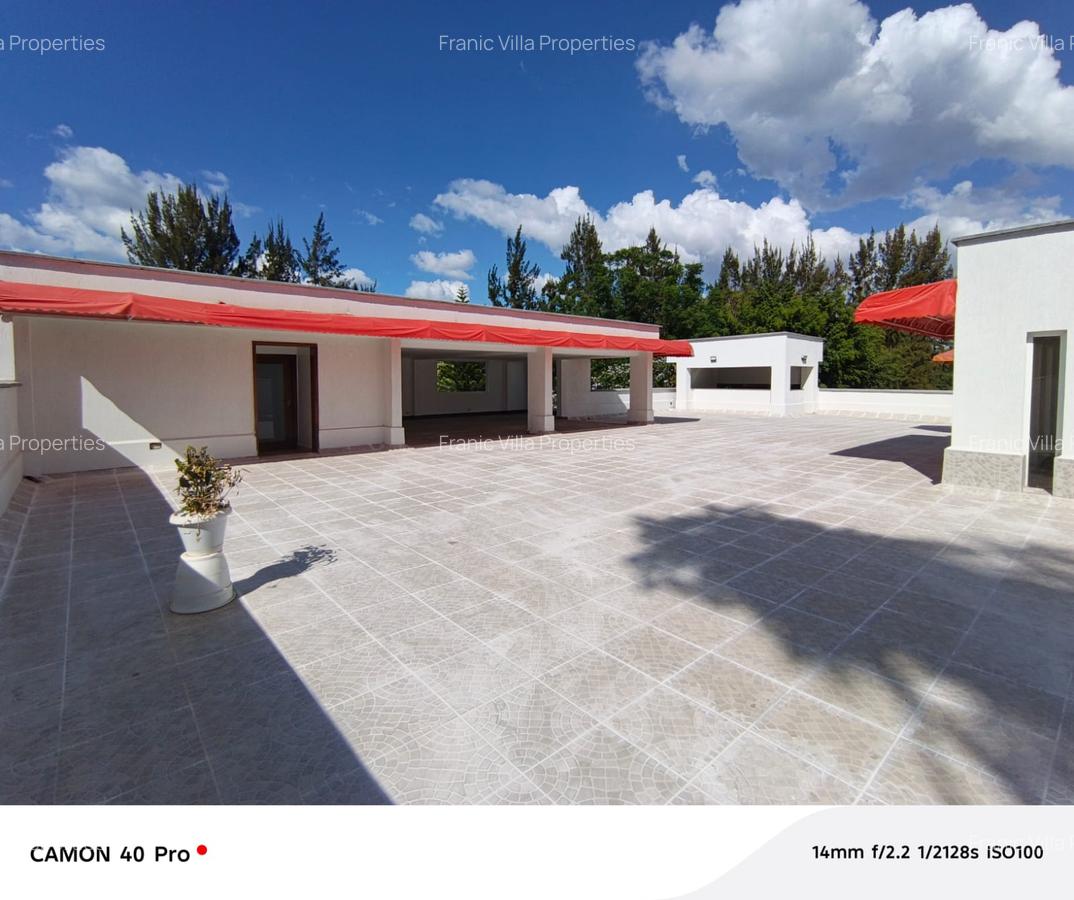 5 Bed House with En Suite at Runda - 18