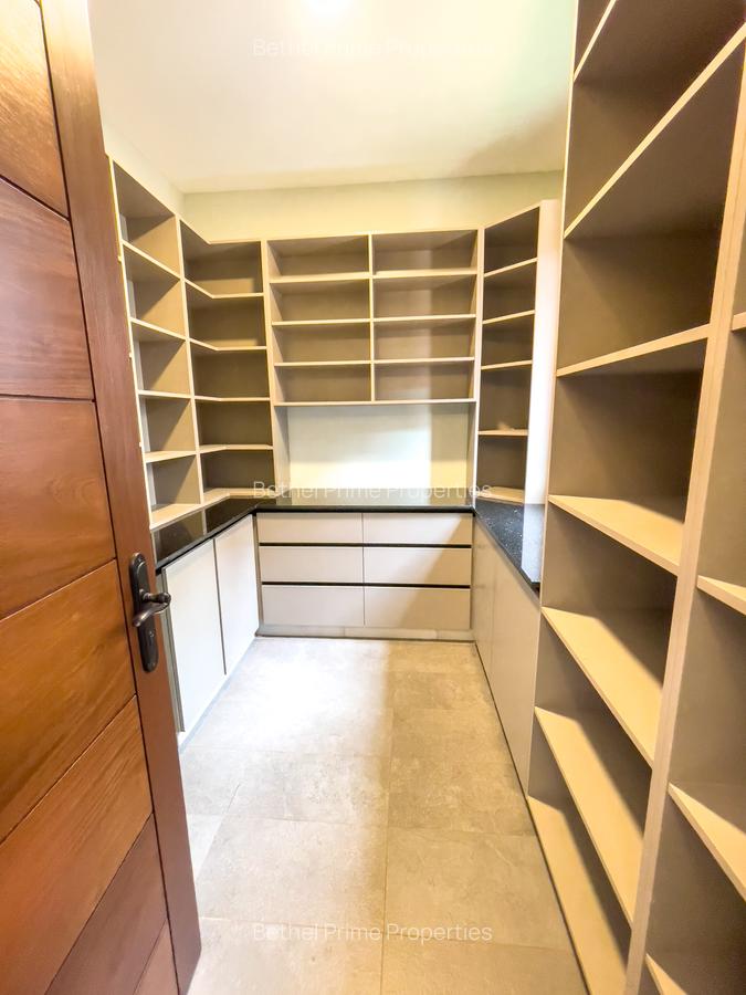 4 Bed Villa with En Suite in Runda - 6