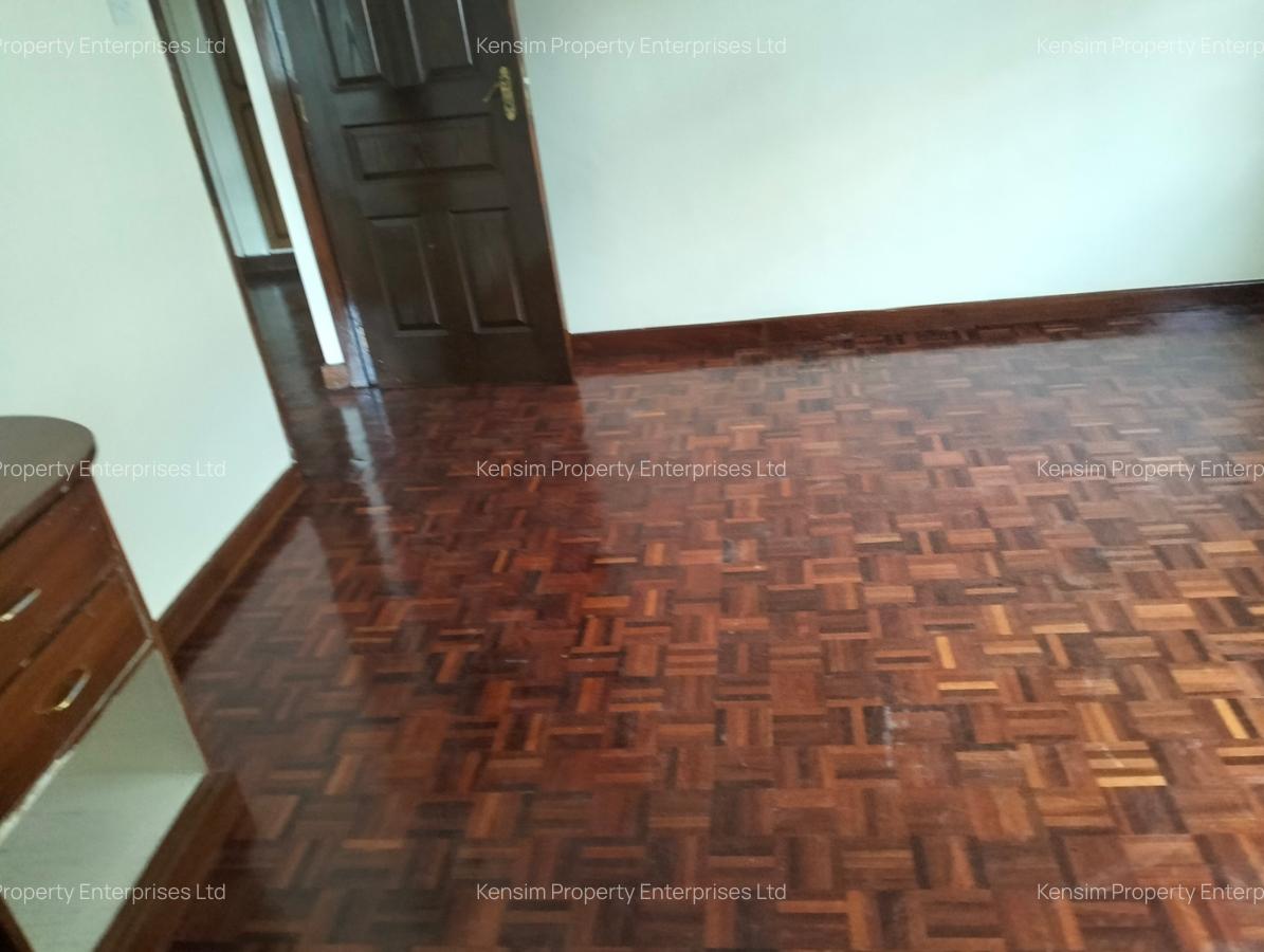 5 Bed Townhouse with En Suite in Lavington - 8