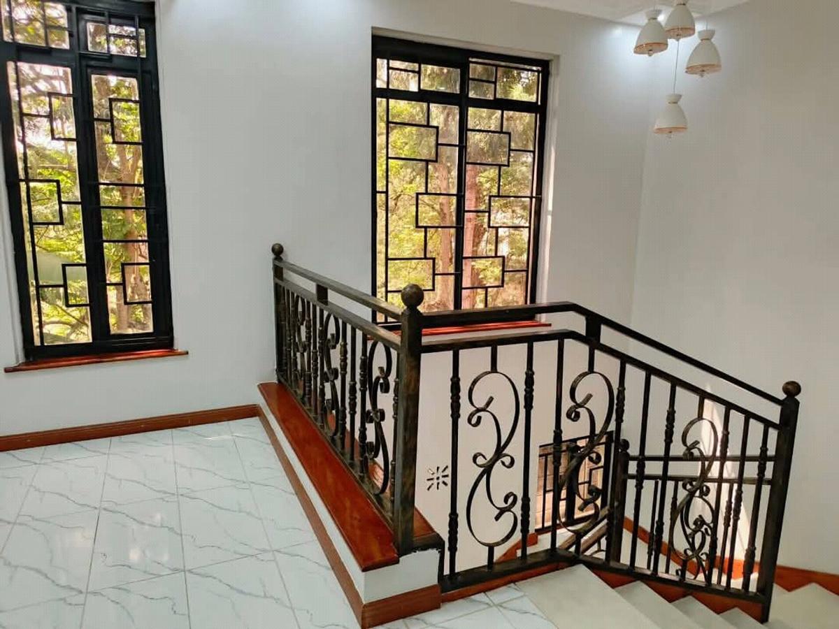 3 Bed House with En Suite at Runda - 7