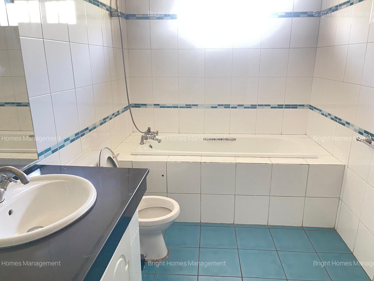 Furnished 5 Bed Apartment with En Suite in Lavington - 9