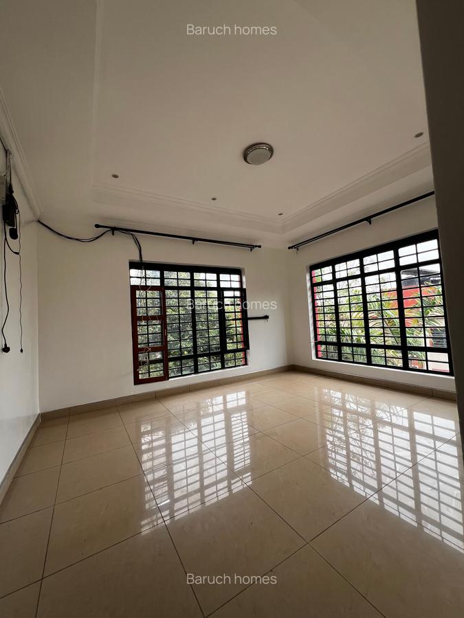 4 Bed Villa with En Suite in Runda - 17