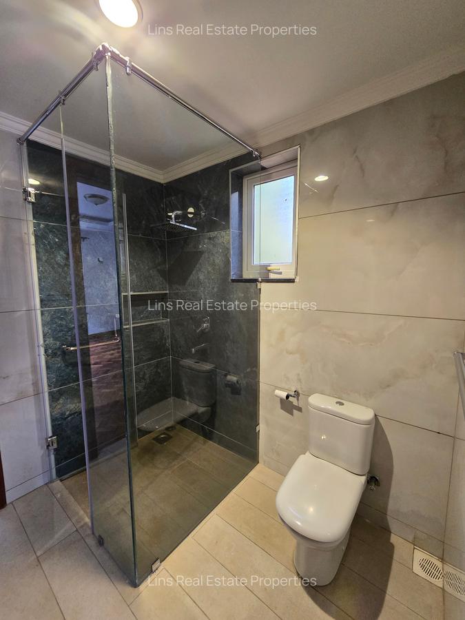 5 Bed Townhouse with En Suite in Lavington - 11