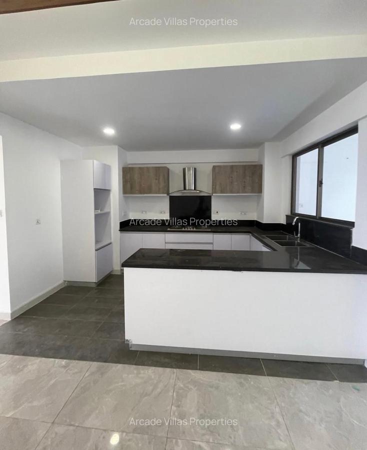 3 Bed Apartment with En Suite in Kileleshwa - 5