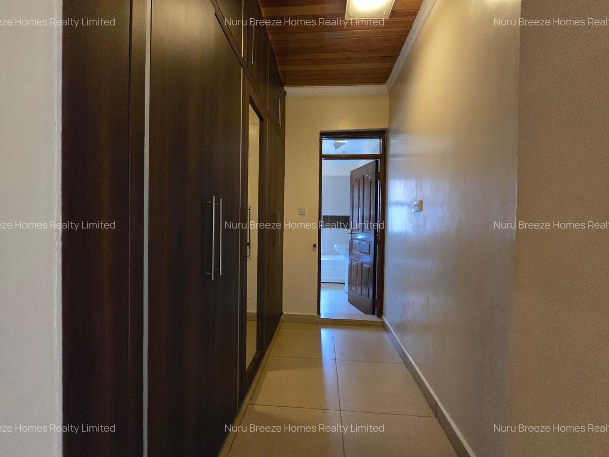 4 Bed House with En Suite in Runda - 8