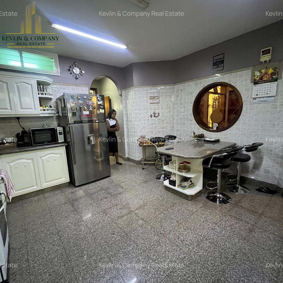 4 Bed Villa with En Suite at Riverside Drive - 18