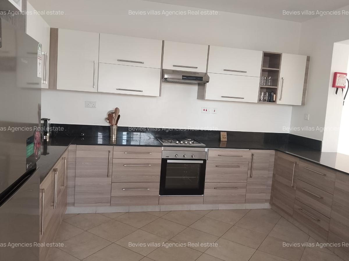 Furnished 2 Bed Apartment with En Suite in Brookside - 3