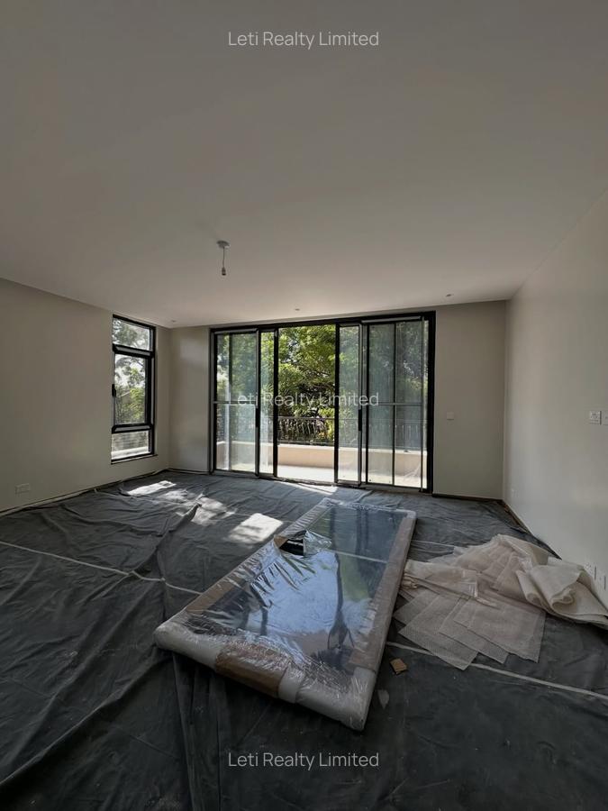 5 Bed Townhouse with En Suite in Lavington - 6