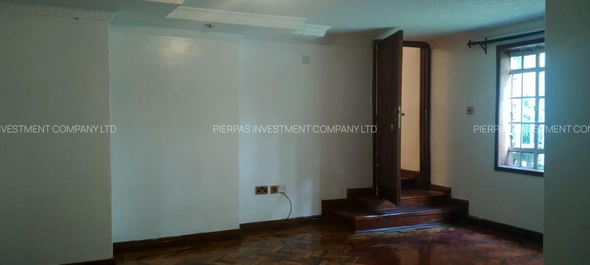 4 Bed Townhouse with En Suite in Lavington - 8