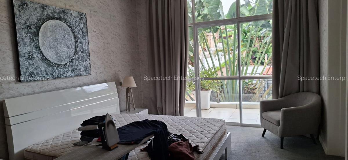 4 Bed Townhouse with En Suite in Spring Valley - 9