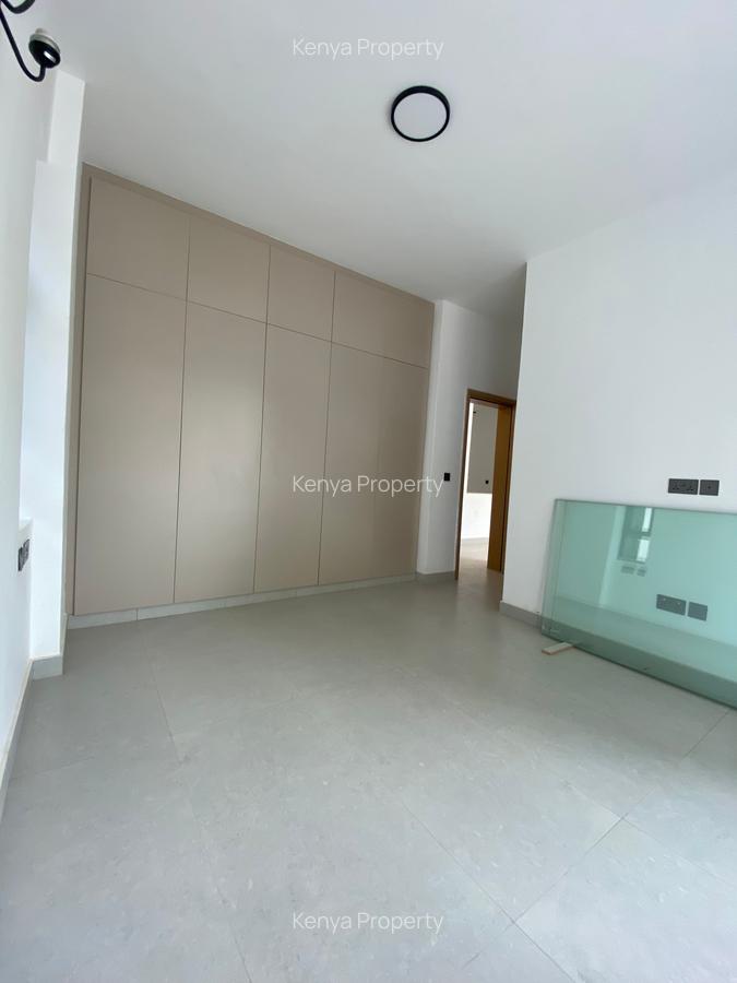 3 Bed Apartment with En Suite at Brookside Garden Road - 5