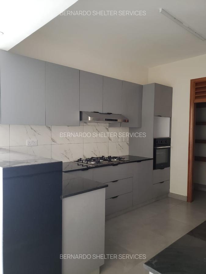 3 Bed Apartment with En Suite in Westlands Area - 3