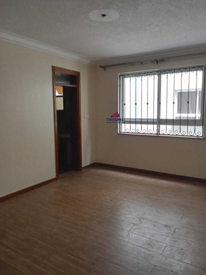 3 Bed Apartment with En Suite in Riverside - 2