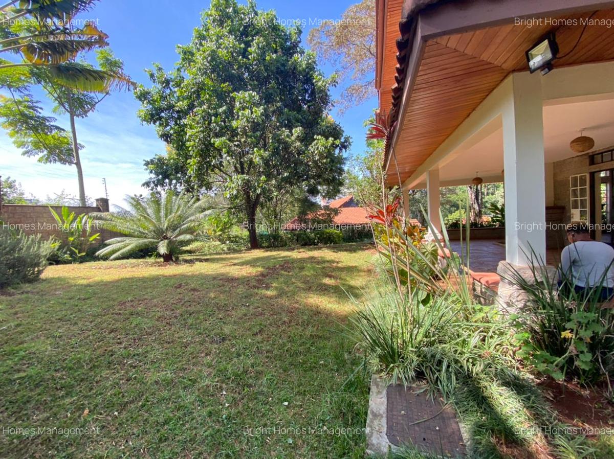 5 Bed Villa with En Suite in Rosslyn - 20