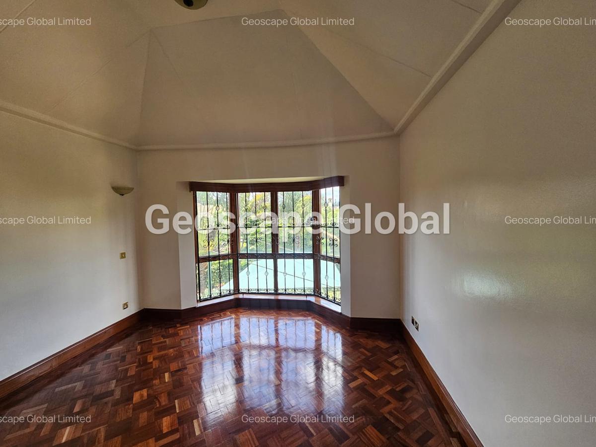 4 Bed House with En Suite in Runda - 4