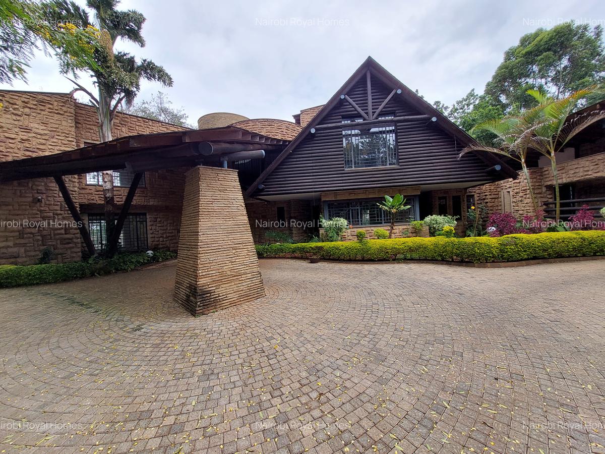 5 Bed House with En Suite at Lake View - 2