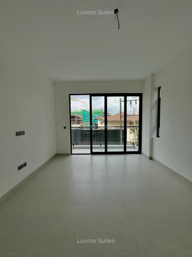 Serviced 3 Bed Apartment with En Suite at Brookside Area - 8