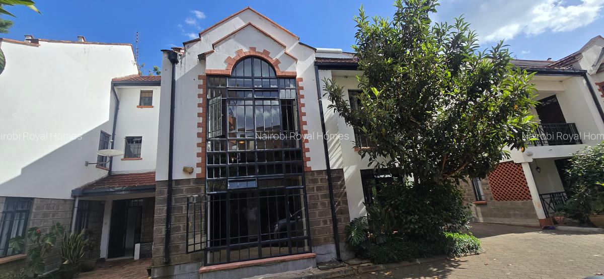 5 Bed Townhouse with En Suite at Lavington Green - 1