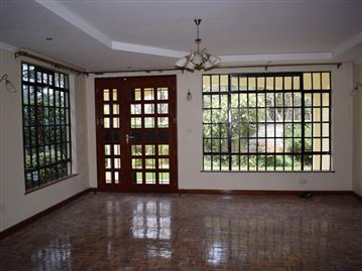 4 Bed Townhouse with En Suite in Lavington - 8