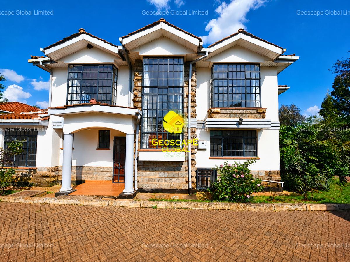 4 Bed House with En Suite in Rosslyn - 1