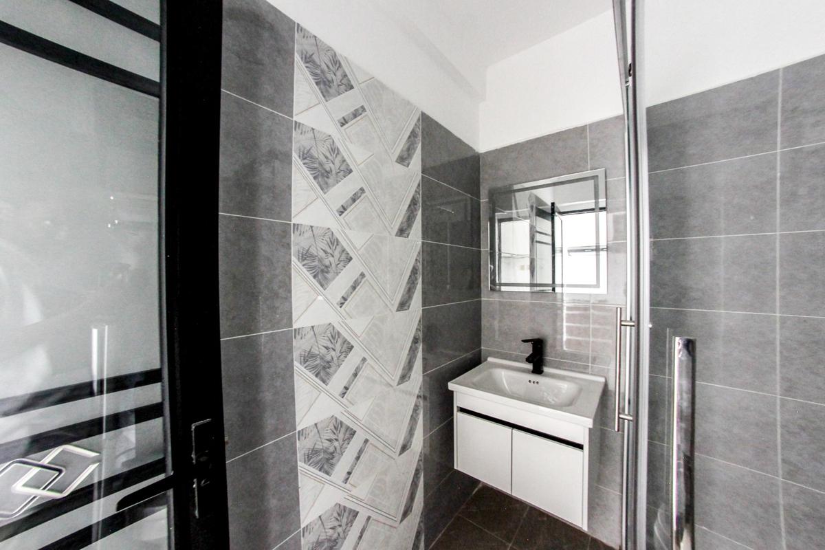 Studio Apartment with En Suite at Valley Arcade - 8