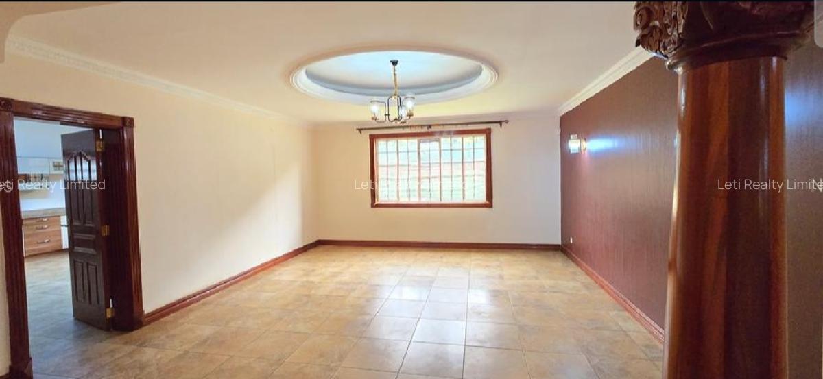 5 Bed Townhouse with En Suite in Lavington - 4