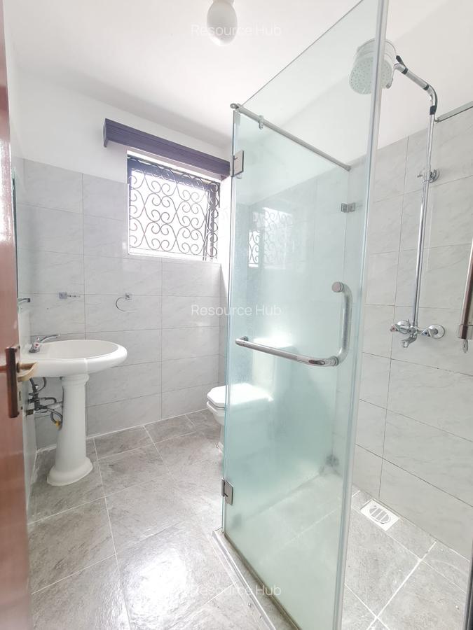 5 Bed Townhouse with En Suite at Off Argwings Kkodhek - 17