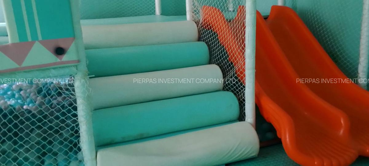 Serviced 3 Bed Apartment with En Suite in Riverside - 2