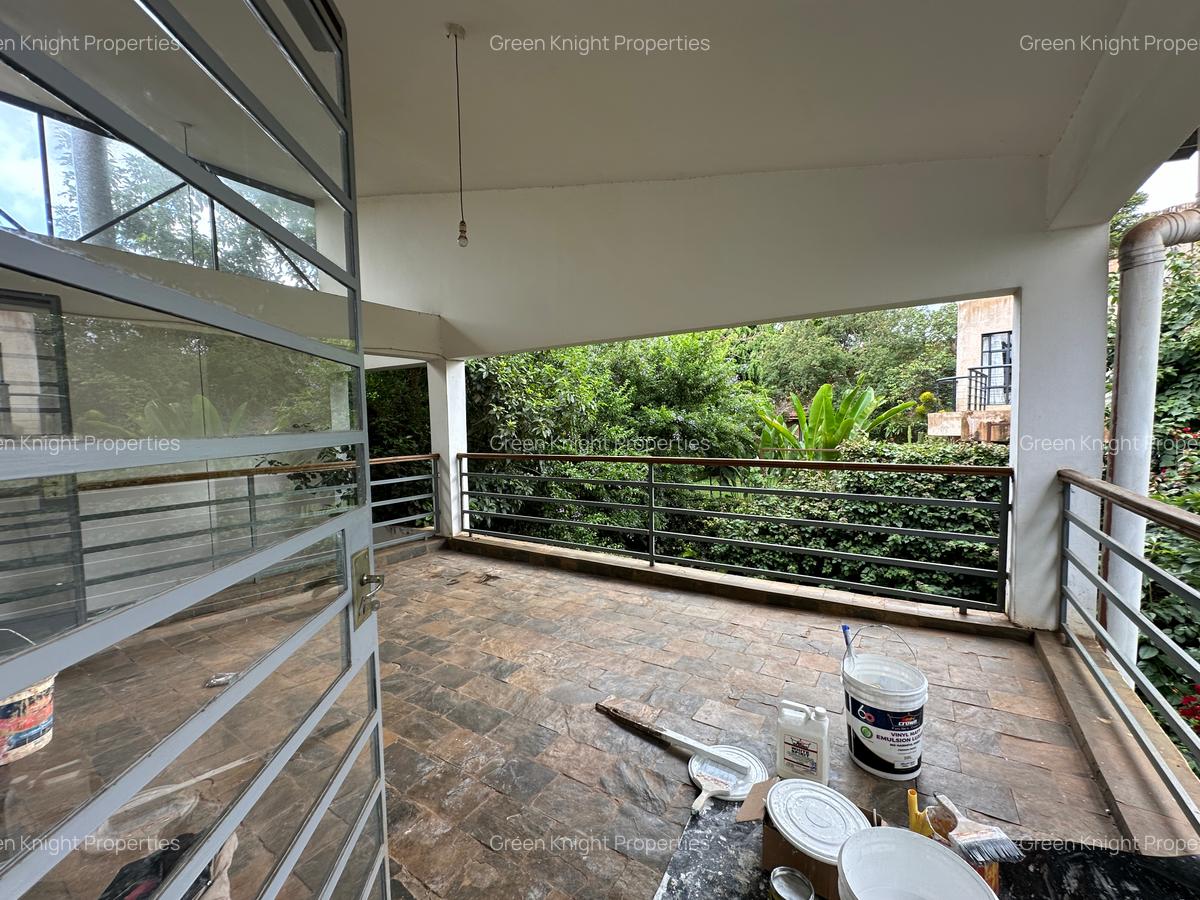 4 Bed Townhouse with En Suite in Lavington - 13