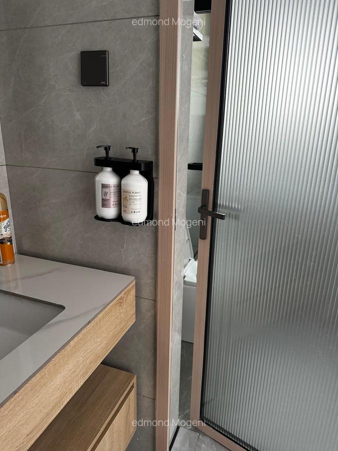 Serviced 3 Bed Apartment with En Suite at Riverside Drive - 11