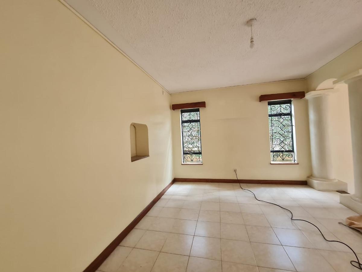 5 Bed Townhouse with En Suite at Grevillea Groove - 15