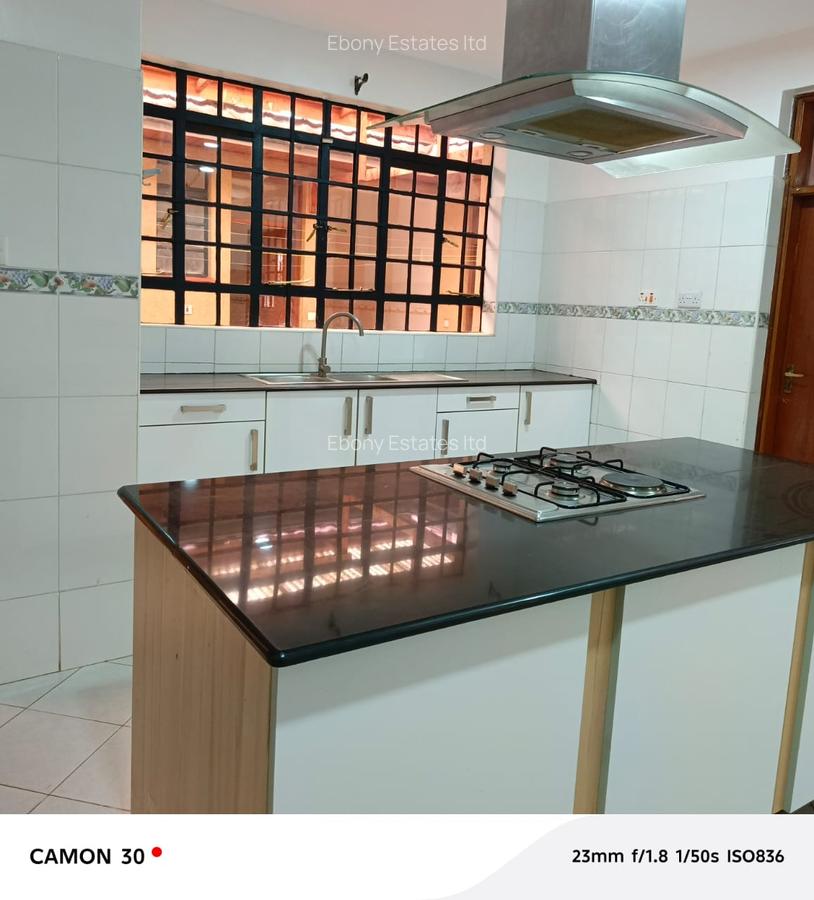 5 Bed Townhouse with En Suite in Lavington - 9