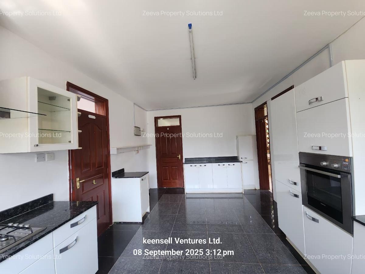 4 Bed Townhouse with En Suite in Nyari - 8