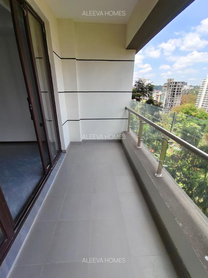 3 Bed Apartment with En Suite in Riverside - 10