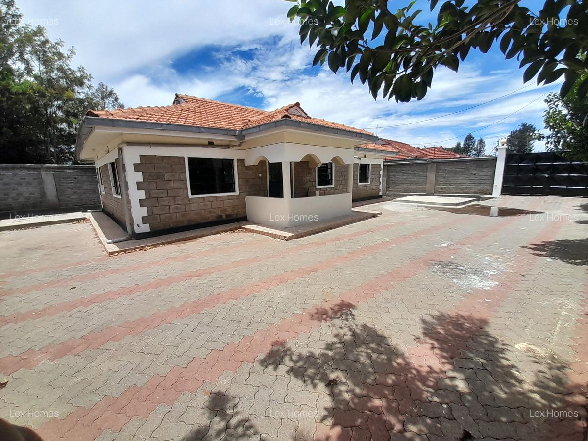 3 Bed House with En Suite at Rimpa Road - 1